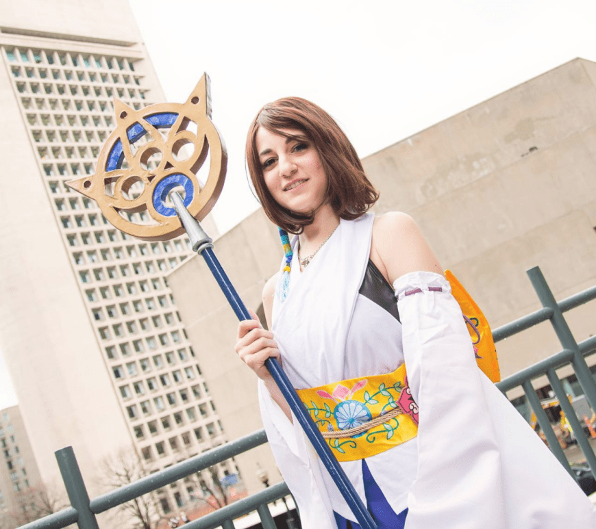 Jeannette ChinoChinako cosplays as Yuna from Final Fantasy X