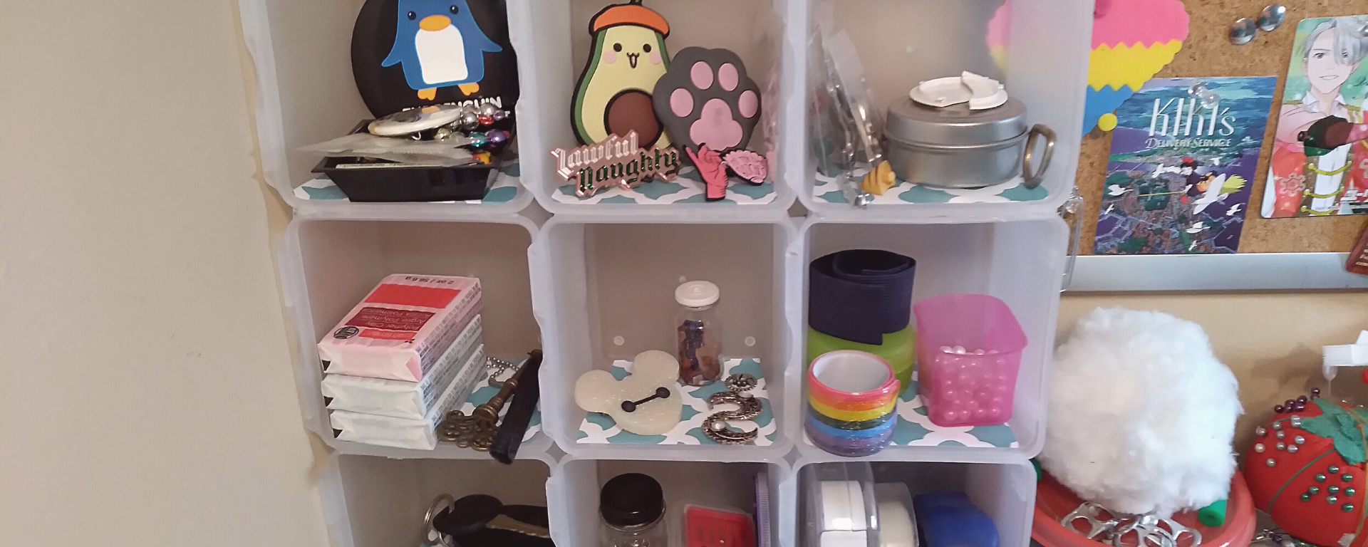 Melissa Joy shows you three DIY projects you do to organize your items.