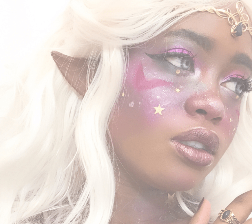 Keana Ghost cosplayer