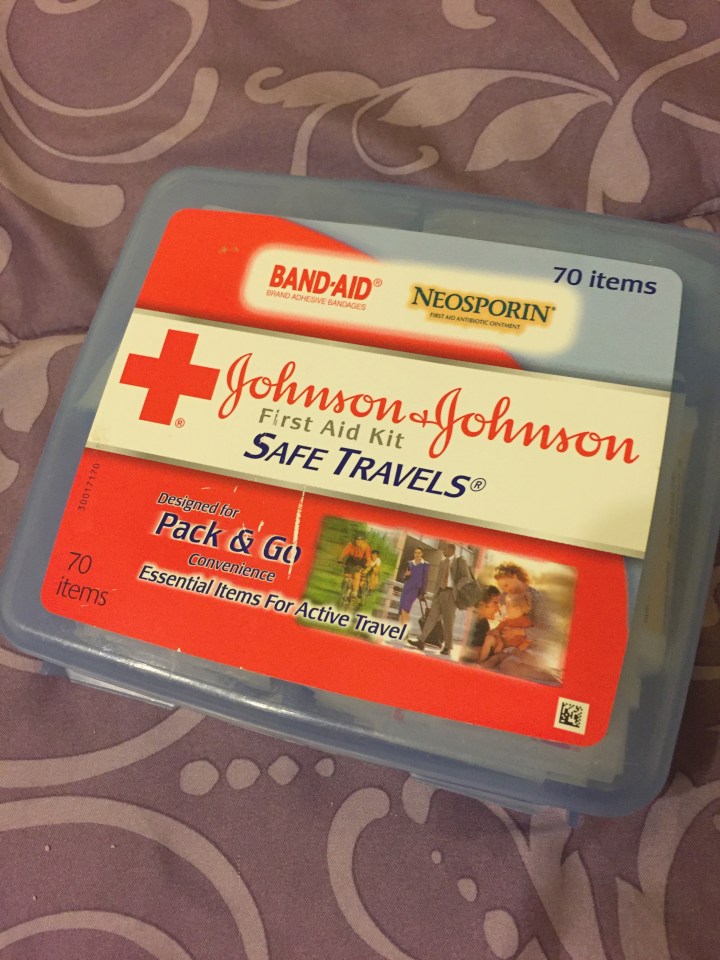 ChinoChinako_FirstAidKit