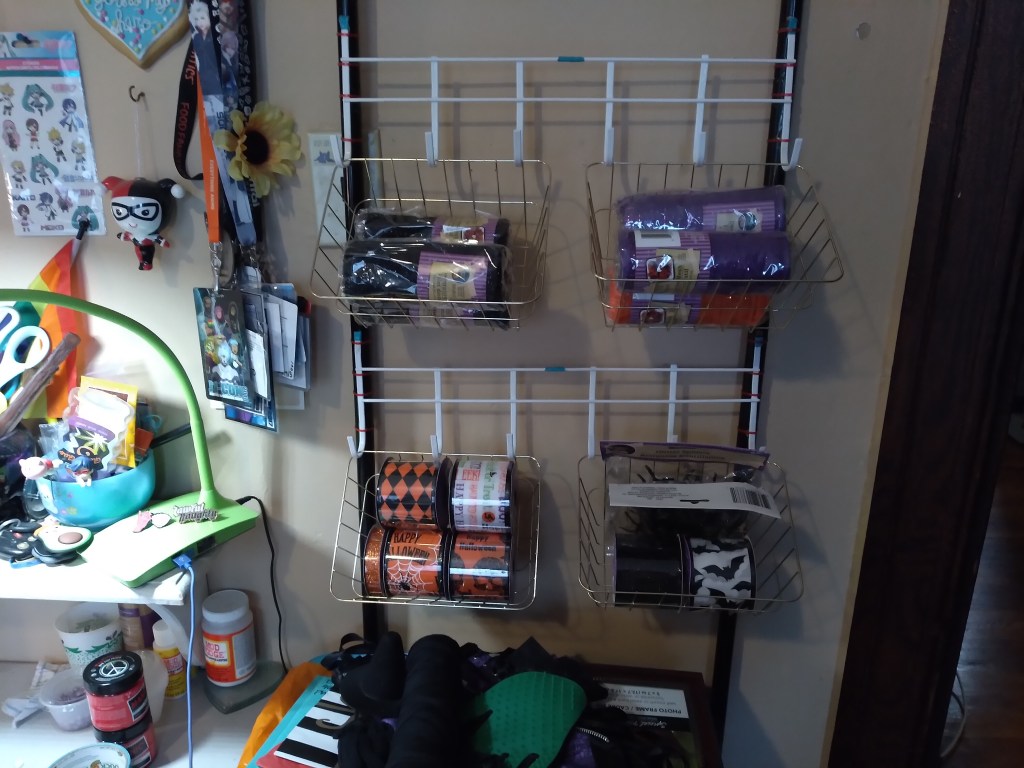 A photo of the final step of creating your basket hanger rack using poles